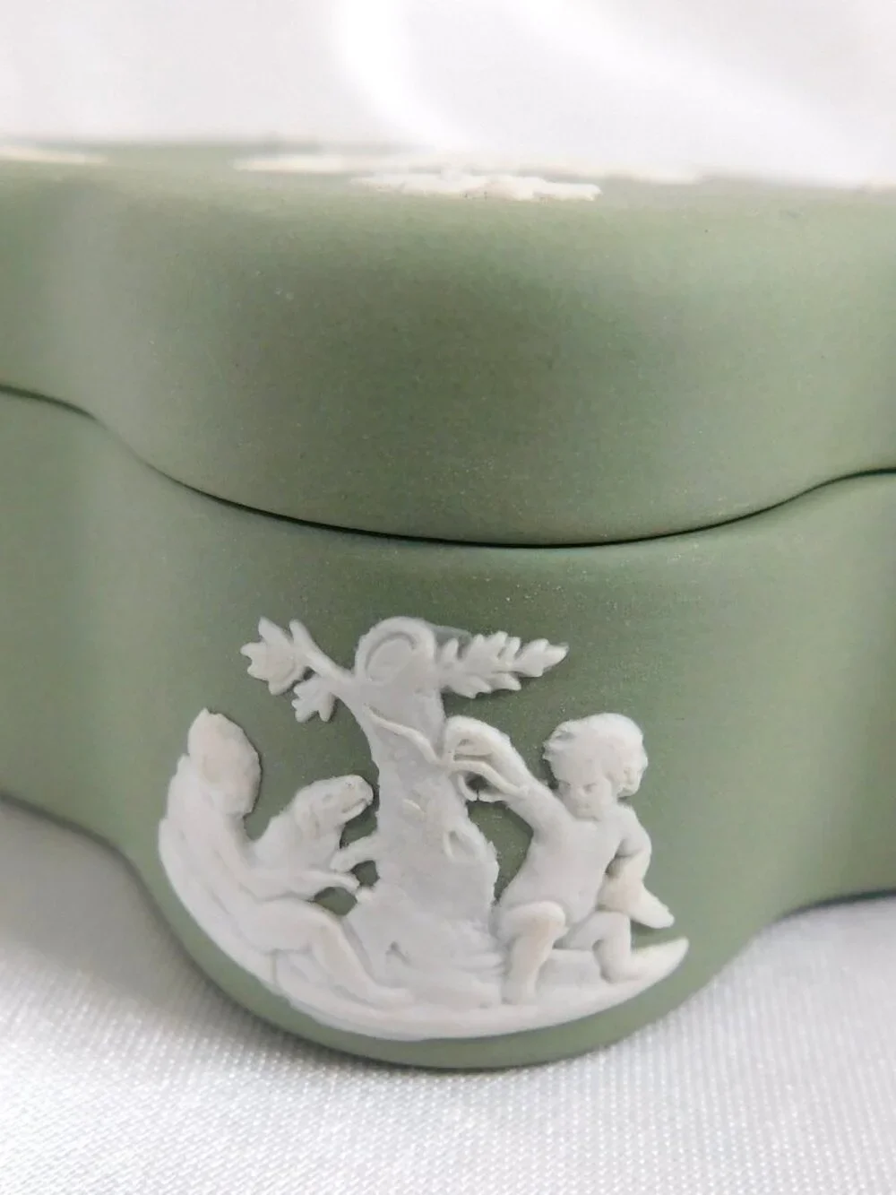 Wedgwood Star Shaped Celedon Jasperware Trinket Box # 25459